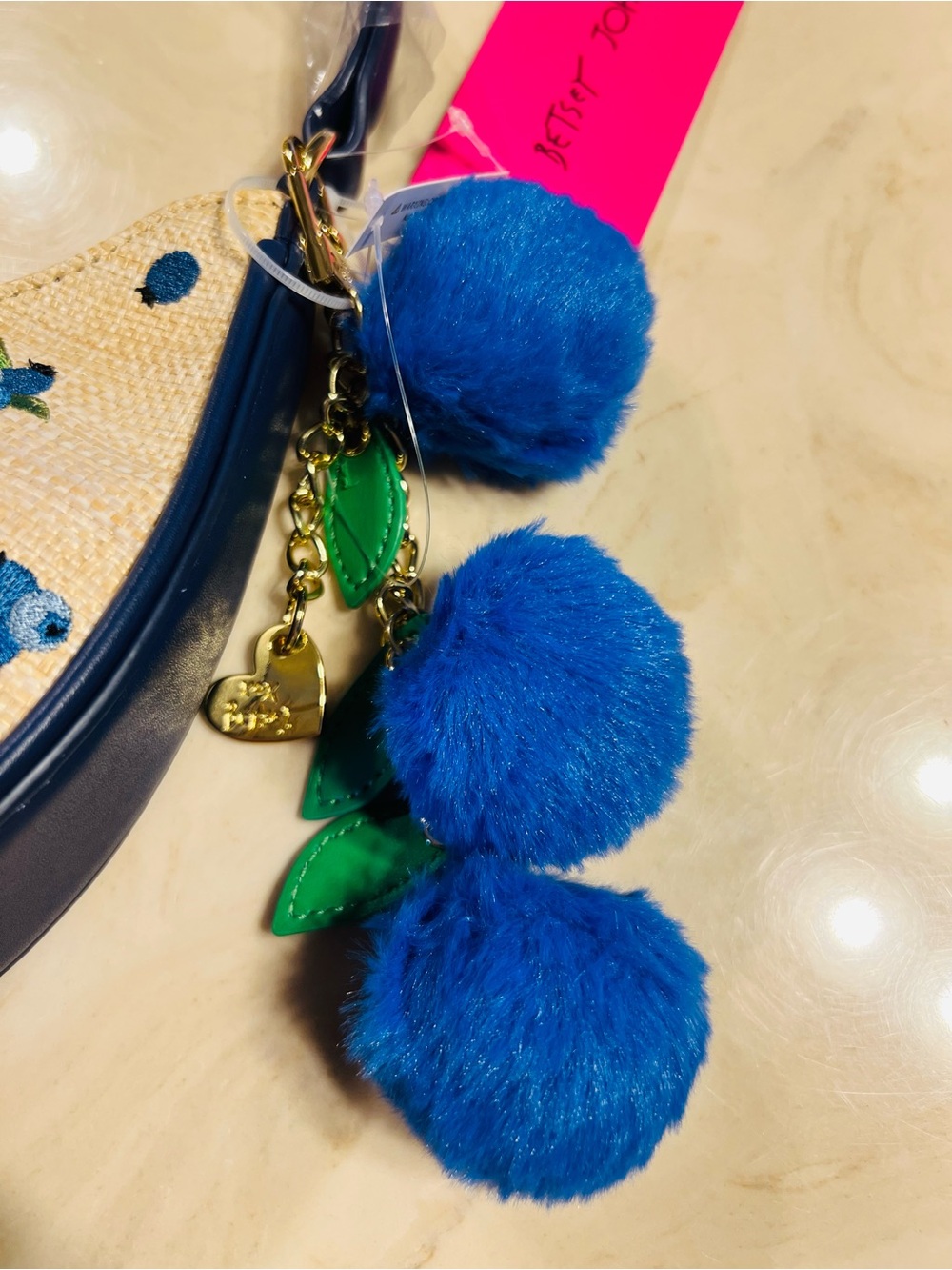 🫐👜BETSEY JOHNSON Straw Blueberry Shoulder Bag With Blueberry Pom-Pom Charm - Picture 7 of 16